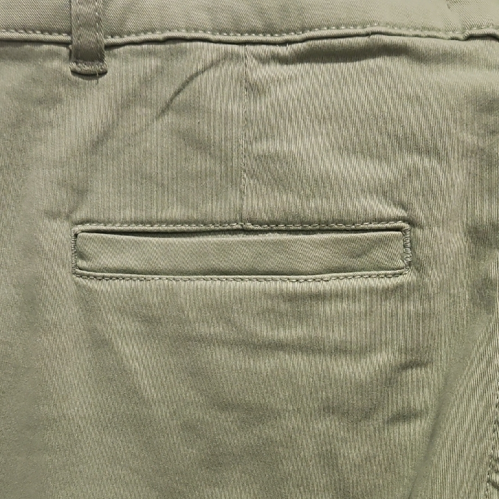 Women's Cropped Wide Leg Pants - Picture 5 of 6